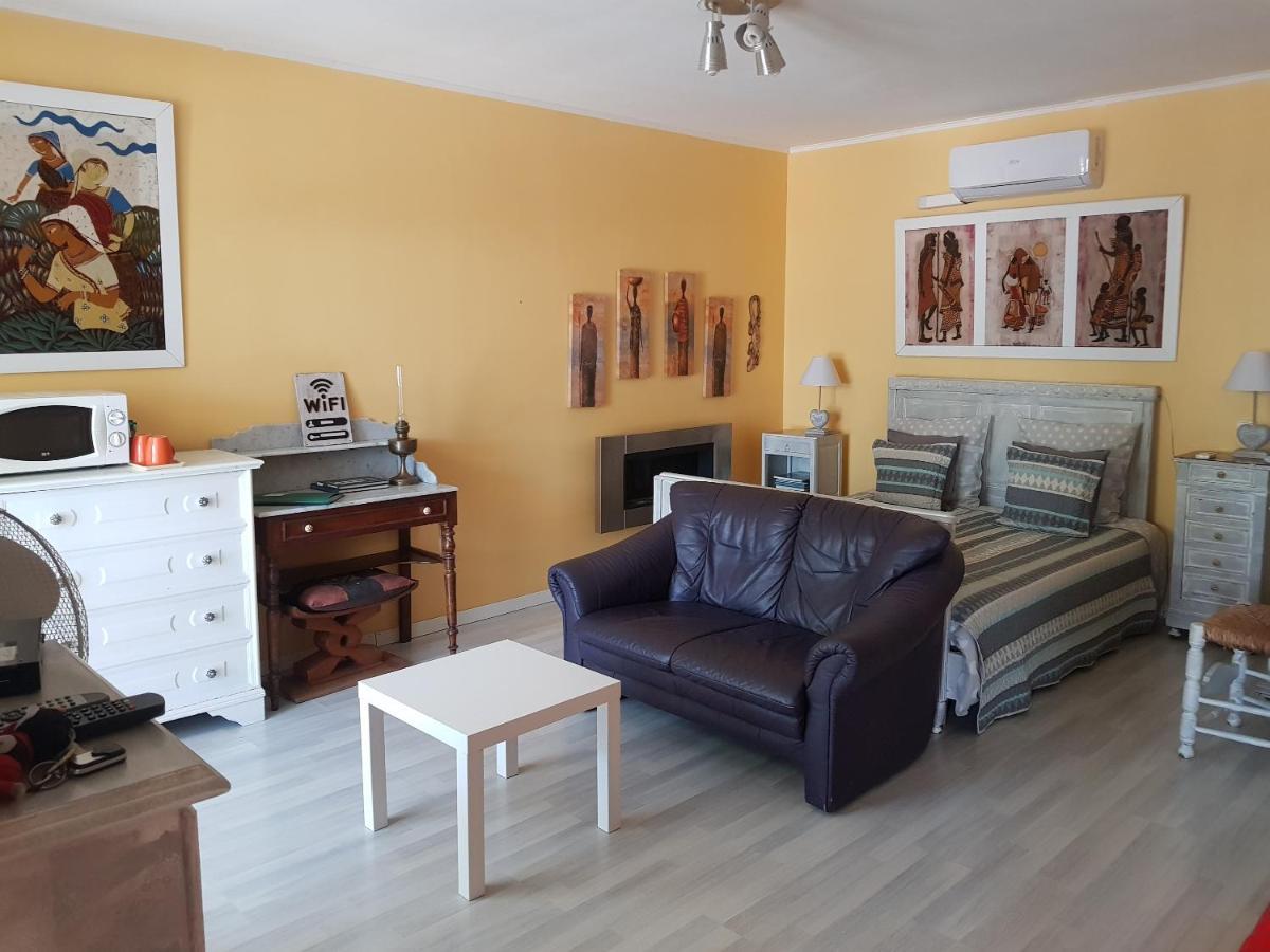 La Croisee Des Chemins Bed & Breakfast Calvisson Dış mekan fotoğraf